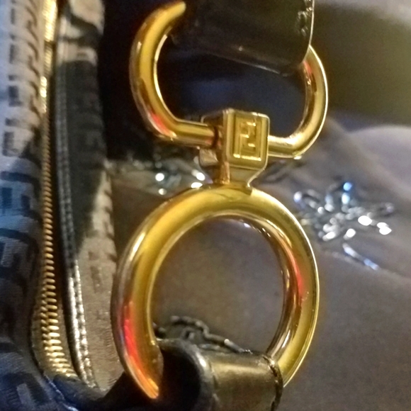 Fendi; "Chef" Bag, Mint Condition, Classic Baguette - Picture 9 of 12